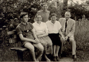 06-1956-Fam.jpg